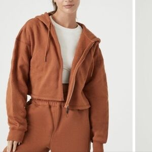 NWT Forever 21 Quilted Rust Crop Zip-up Hoodie Sz M cotton blend, drop sleeves